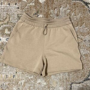 Lululemon soft stream shorts high rise 4”